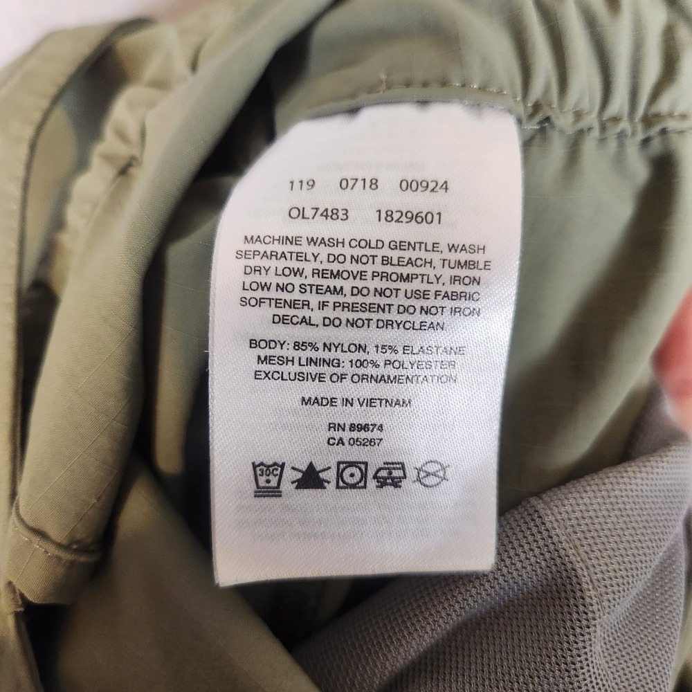 Mountain Hardwear Jumpsuit Women's 2 Sage Green Ripstop Pockets Outdoor Hiking - Picture 12 of 12